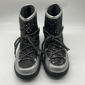 G By Guess
Black Gbg Los Angeles Aylan Boots/Booties size 10